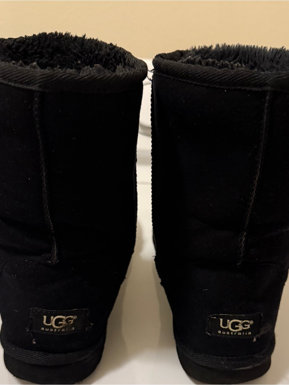 Classic Australia UGG short boots w 9 black